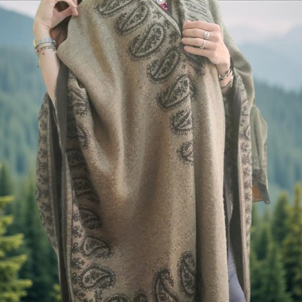 Shawl poncho - Picture 4 of 4